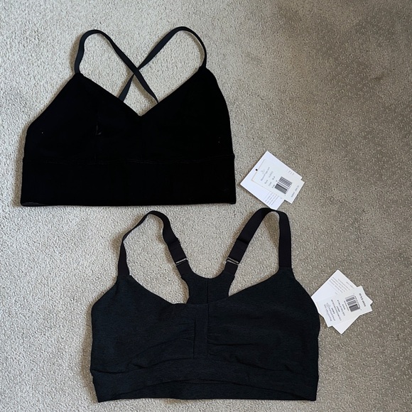 New! 2 Beyond Yoga Black Sports Bras - Picture 1 of 6